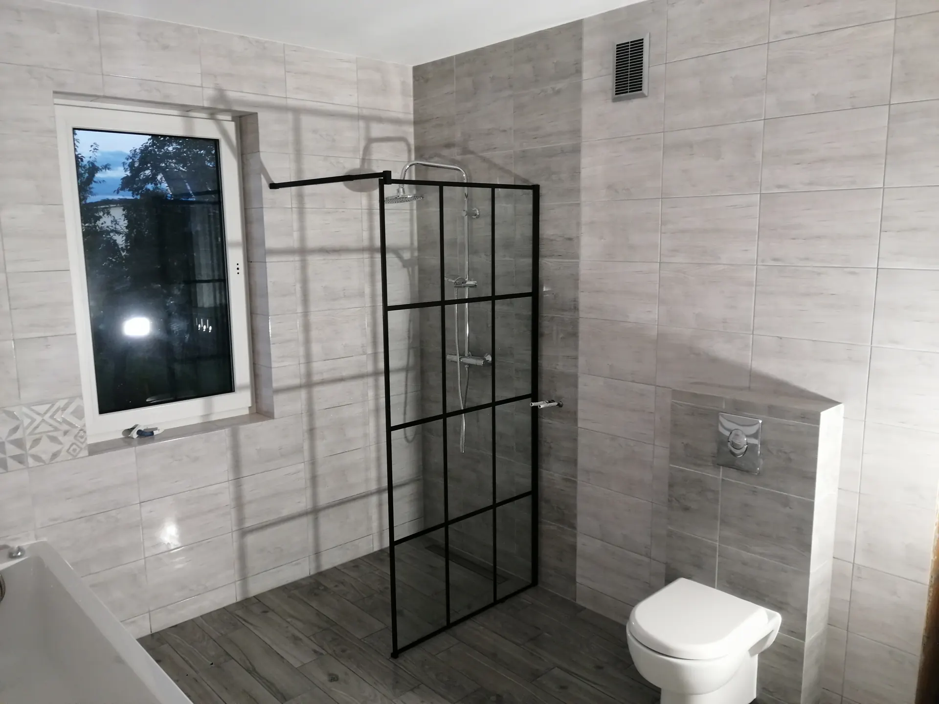 Łazienka z kabiną walk-in